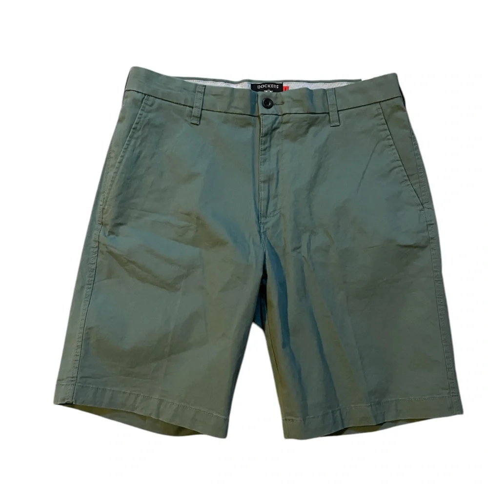 Dockers Supreme Flex Green Shorts - Size‎ 33, 9” Inseam, NWT